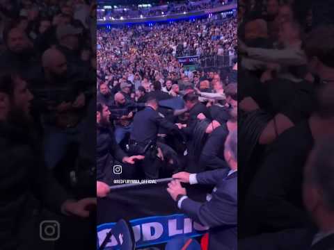 Чанг миёни тими Ислом ва собик тими Конор Макгрегор #asiaplus #news #спорт #конорхабиб #ислам