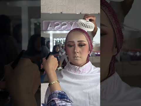 Proses makeup pengantin