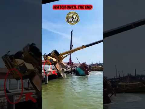 Crane Tips Over While Lifting Fishing Boat – Shocking Moment! #fails #news #crane #boat #fyp