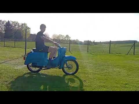 @Paluten Simson Schwalbe blau 1978 BJ, sorry für den komischen Kameramann