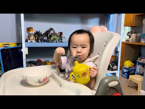 Làm tôm khô một nắng và móc áo ấm,Emily lấy được phụ liệu của mẹ phá vừa ý hết biết