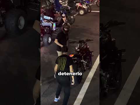 Este motociclista pensó que podía salirse con la suya