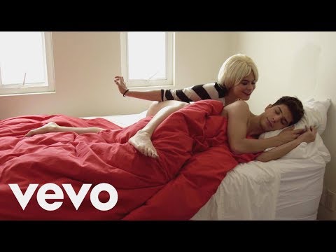 Katy Perry - Swish Swish (Official) ft Nicki Minaj (PARODY PARODIA) Soy Gay ft Nicki Minaj Ixpaperry