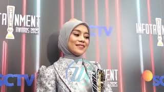 DAPAT PENGHARGAAN GORGEOUS MOM, LESTI KEJORA, KALAHKAN NAGITA SLAVINA