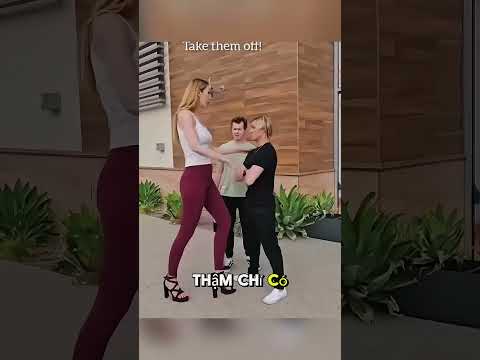 đây là cô gái cao nhất thế giới với chiều cao hơn 8 feet.