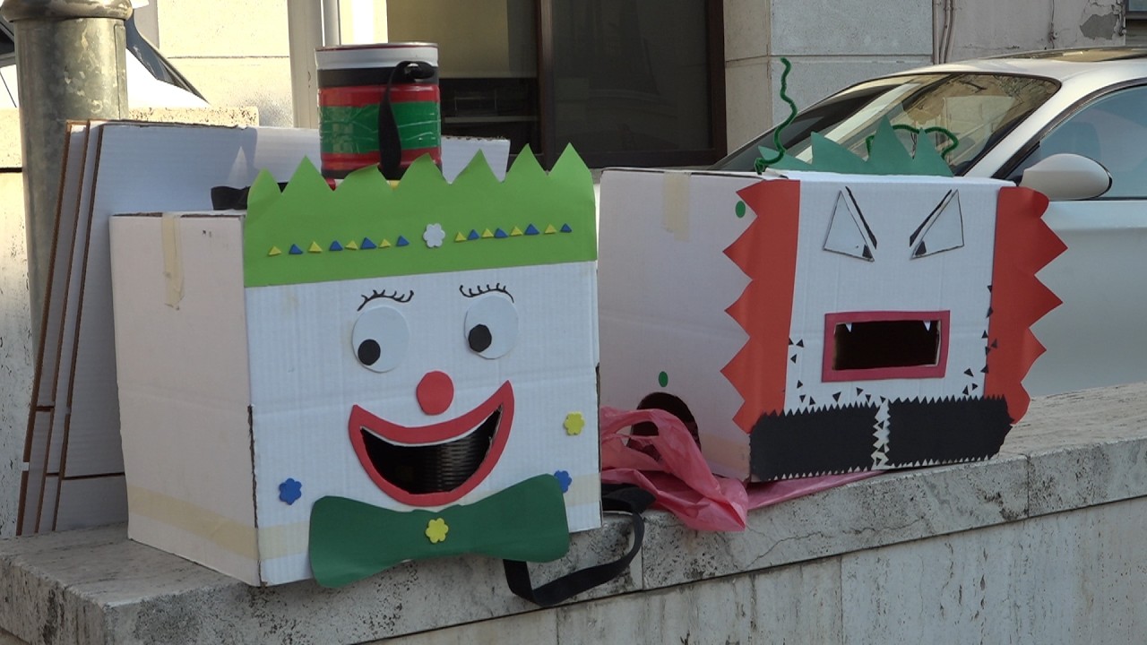 La Colla Gegantera de Roda organitza un taller per crear capgrossos a la Festa Major