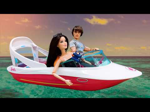 🚤 Barbie y su Familia de Muñecas van de Vacaciones en Crucero 😸 Cat Juguetes