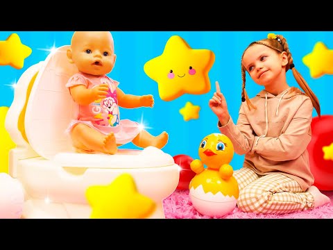 Maya und Lina - Baby Born Puppen Video für Kinder. Töpfchen für Lina. Baby Puppen