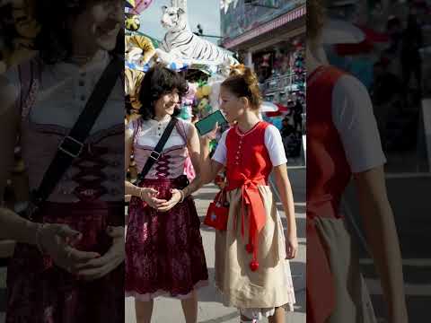 @How2Shirli im #interview #shirli #how2shirli #oktoberfest #comedy #geschwister