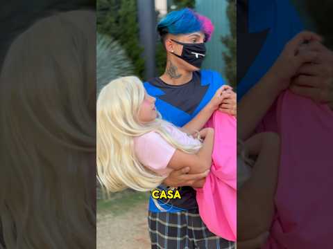 A Barbie caiu do primeiro andar #shorts
