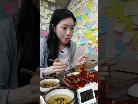 내겐 너무 가뿐한 디진다 돈까스 도전 먹방