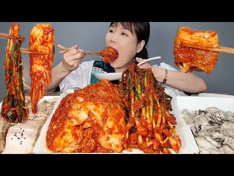 매운김치먹방♡ 화끈하게 매운 김치 火김치🌶 맛있게 매운 포기김치 파김치 굴 보쌈🥩먹방 Spicy kimchi green onion kimchi mukbang ASMR