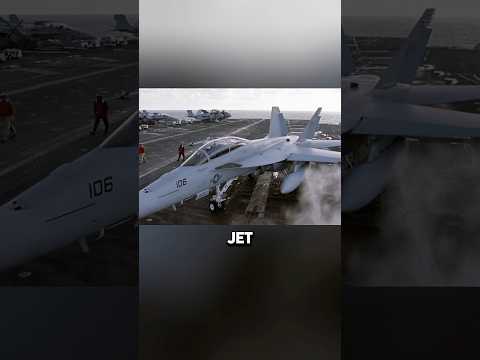 The fighter jet was shot down by a missile, and the pilot staged an extreme escape.