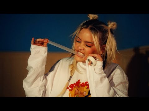 Anne-Marie – GRUDGE (Official Visualiser)