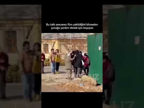 Bu tatlı amcamız film çekildiğini bilmeden yardıma konuşuyor..