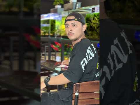 Ketika mantan bertemu mantan bersama pacar barunya😎