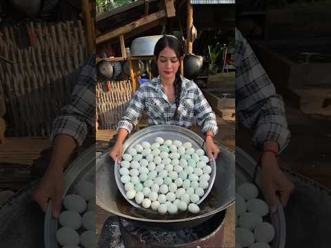 মেয়েটা এতগুলো ডিম রান্না করতে গিয়ে তার সাথে যেটা হলো 😱#shorts #bangla #facts #egg #recipe #food