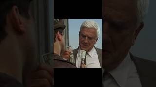 ok zeit wieder #DieNackteKanone zu schauen 🤭 #TheNakedGun #LeslieNielsen #LiamNeeson #PamelaAnderson