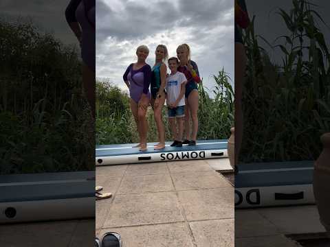 Gymnastique sur 3 générations 🤸🏼‍♀️ Episode la roue #humour #gym