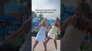 BEST FRIENDS or TWINS?! 👯🤭 #bff #twins #sisters #disney #vlog #happy #adventure #cute #dance