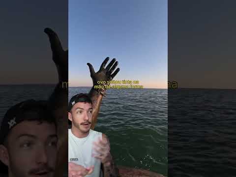 Ele passou tinta de polvo no corpo e se arrependeu #polvo #tinta #natureza #tatuagem #mar