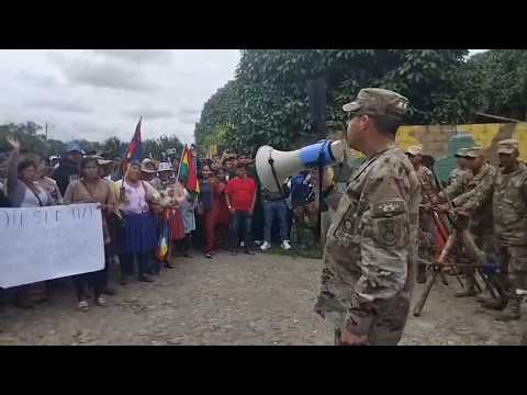 Bolivia Villa Tunari Marcha pacifica llega a cuartel y pide a Militares no reprimir Movilizaciones