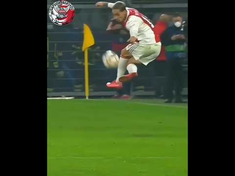 accurate ball control,👏👏👏👍 #football #short