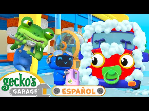 Bebé Camión lleno de espuma 🧼 | 🐸 Garaje de Gecko | Carros para niños | Videos educativos