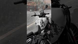 Im Gewitter mit Royal Enfield #royalenfield #royalenfieldhimalayan #motorradtouren
