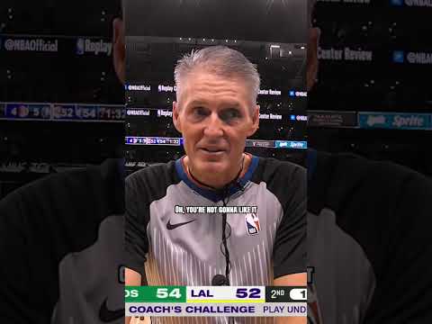 NBA Referee Fakes Out Lakers Fans 😂
