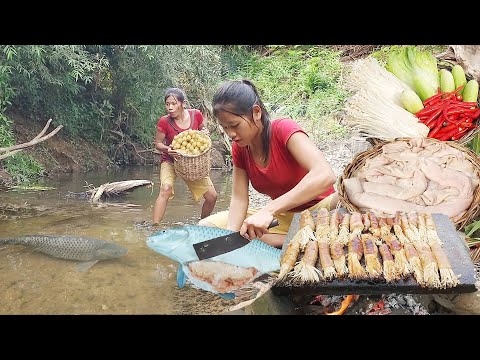 Skills catch big fish in the river for survival food, Fish egg soup tasty for lunch, Mushroom grill
