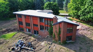 Famous Architect’s ABANDONED 1978 Dream Mansion | Incredible Architectural Masterpiece