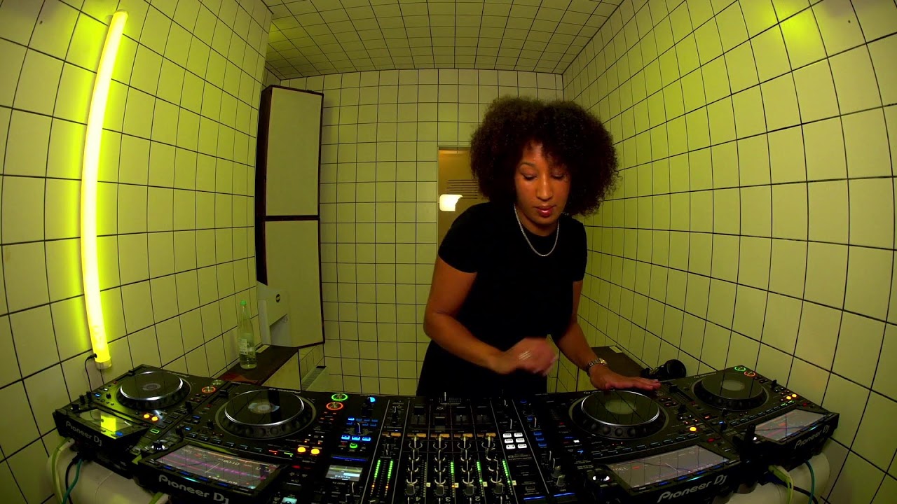 APOLONIA | HÖR – October 30 / 2025