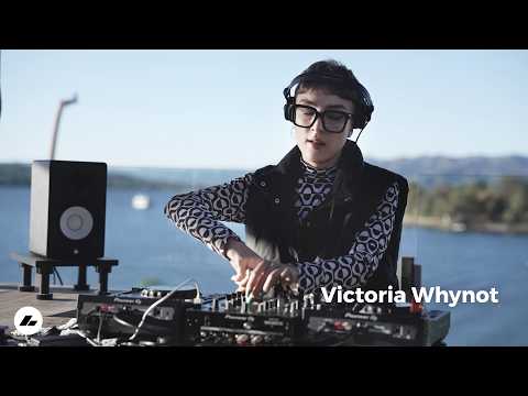 Victoria Whynot - Live @ Radio Intense / House DJ Mix