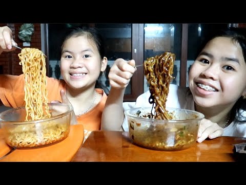 Ăn Khuya 12h Đêm | Dong Biển Kẹp Mì Tôm Đen | Lộc TiVi