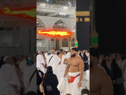 Makka me Aisi Harkat 😡Astagfirullah #shortfeed