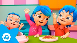 Con Acqua e Tagliatelle 🍜 La Famiglia Blu 💙 Canzoni per bambini | Il Regno dei Bambini