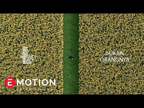 Juicy Luicy - Bukan Orangnya (Official Lyric Video)