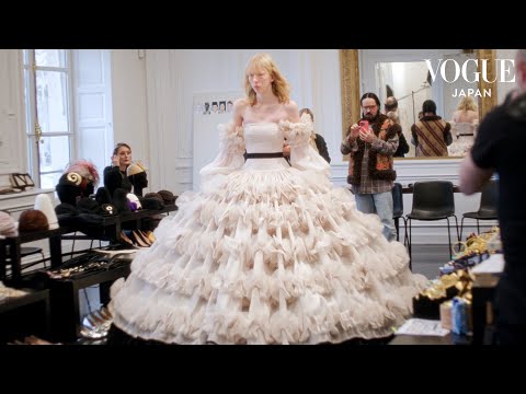 アレッサンドロ・ミケーレ率いる、新生ヴァレンティノのアトリエへ。| VOGUE JAPAN