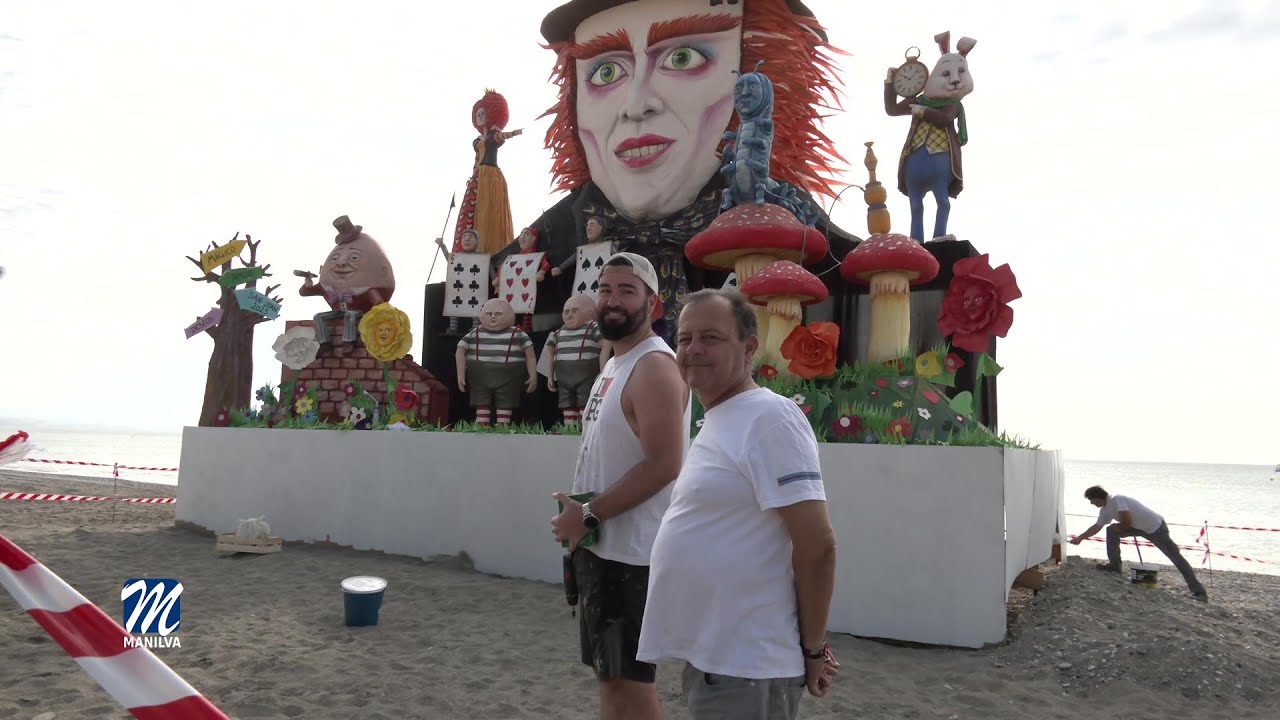 Ya luce el montaje de San Juan 2023 en la playa del Cali