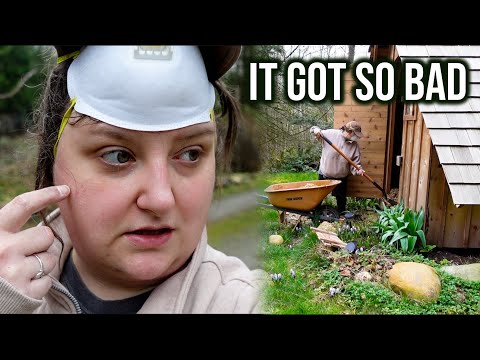 SPRING CLEANING THE CHICKEN COOP | Deep litter method & coop refresh