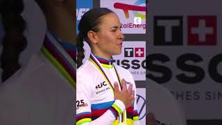 😍 Le maillot arc-en-ciel est encore plus beau sur des épaules françaises #cyclisme #kigali2025 #uci