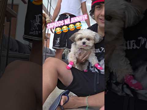 Coloquei sapatos na Jennifer 😂 #shorts