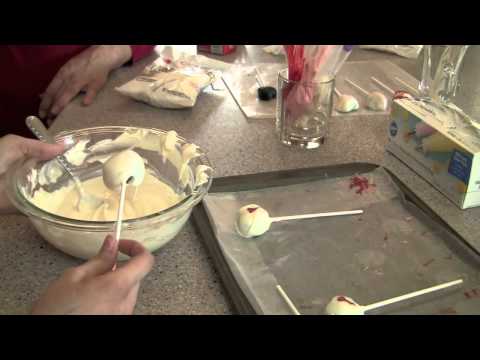 Oreo Hearts and Chocolate Strawberries, Oh My!!