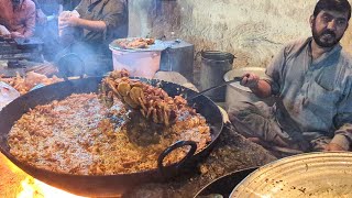 Crispy Onion Pakora - Bacha Pakoray Peshawar Street Food | Aloo Pakora Piyaz Pakora | Chicken Roast