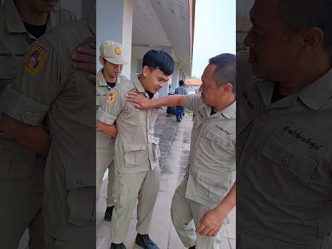 มาได้ไง🤣🤣🤣 #คนไทยเป็นคนตลก #คลิปตลก #คลิปสั้นคลายเครียด #funny #enjoy #subscribe #shorts #thailand