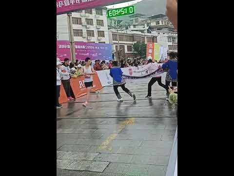 ❗❗Woman finishes first place in the Women Division(@chudung0038)