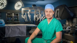 Operacja przez internet, 75% sieci to boty, stewardesy mogą pakować walizki | Tech Week