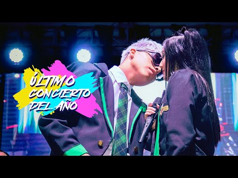 ¡Wow! Magacho Besa A Ratoncita En El Último Concierto Del Año