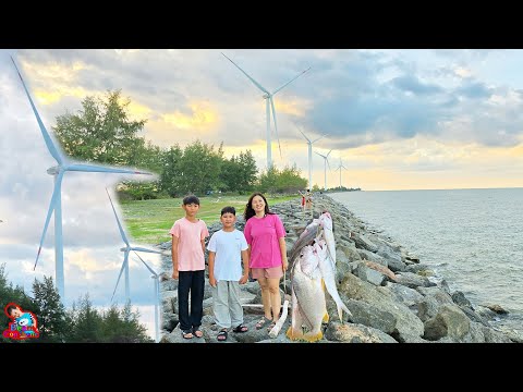 น้องบีม | เที่ยวนครศรีธรรมราช ดูกังหันยักษ์ริมทะเลปากพนัง